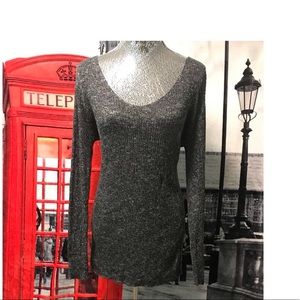 Light weight Signature Studio sweater